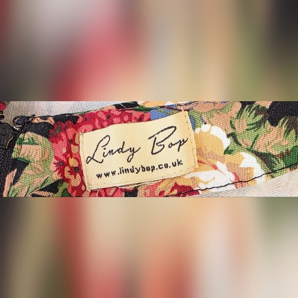 Lindy Bop fit and flair dress, floral, circle skirt, sleeveless, small - Picture 14 of 16